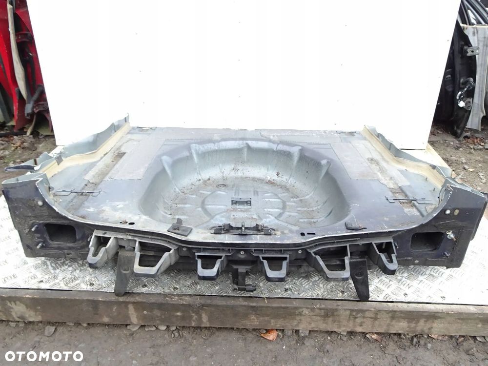 pas tylny wanna ford focus mk3 eb kombi - 3