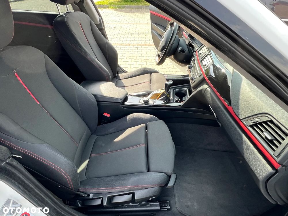 BMW 3GT 320d Sport Line - 13