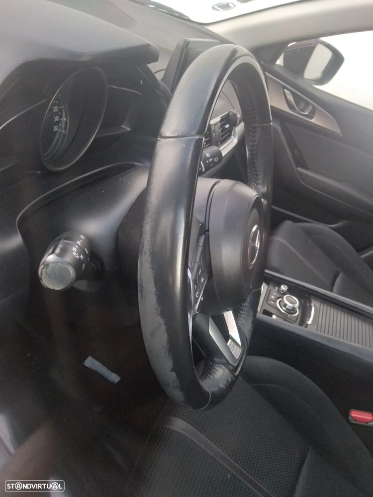 Mazda 3 Hatchback - 8