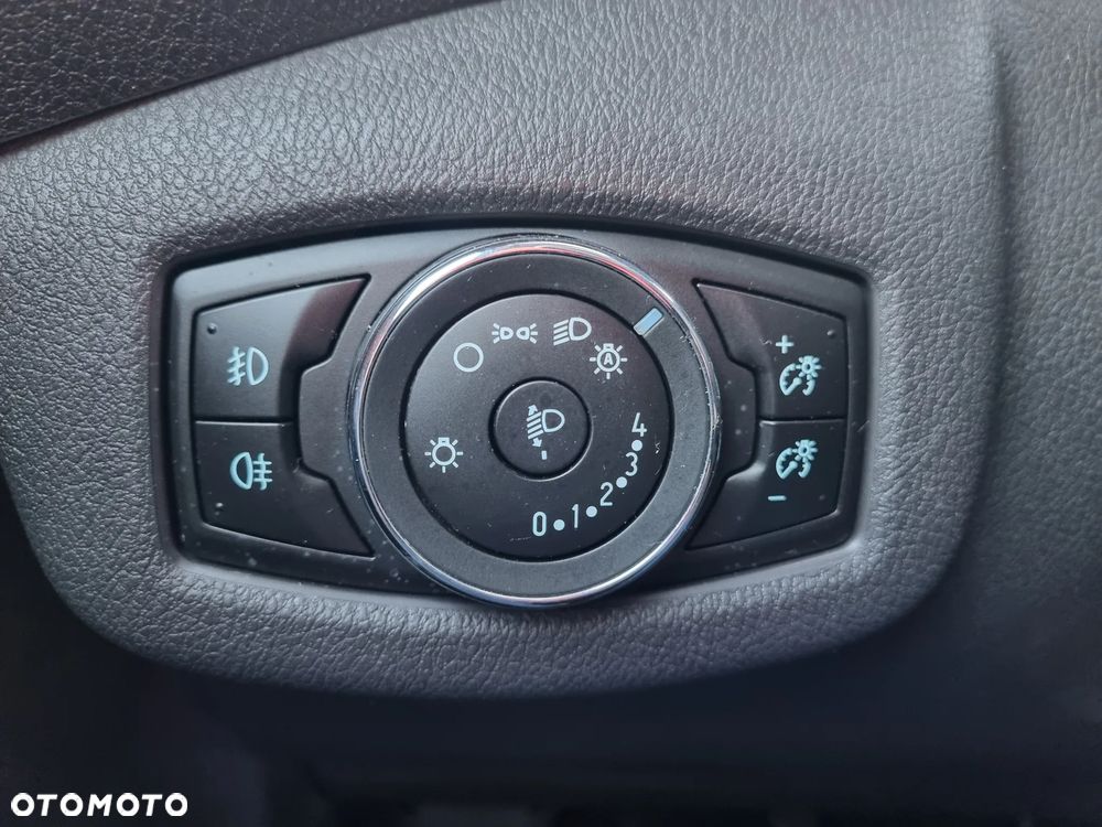 Ford Tourneo Connect Grand - 14