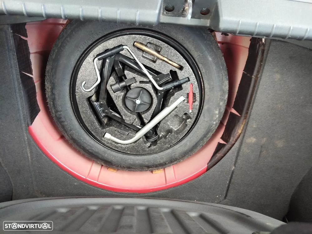 Alfa Romeo 147 1.6 TS Distinctive - 21