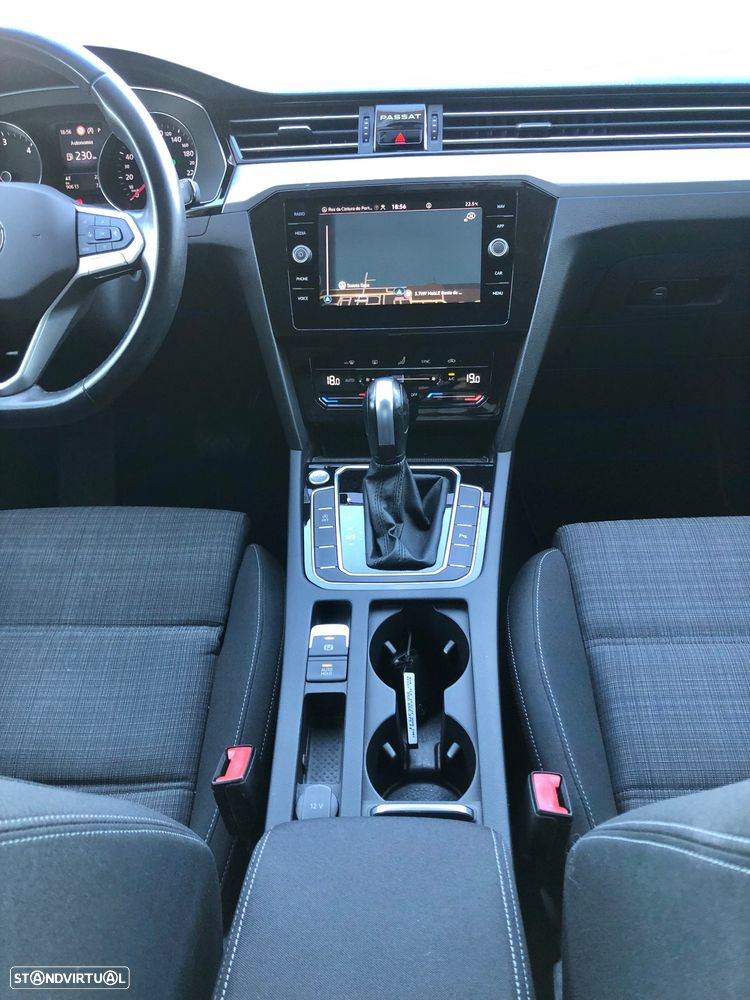 VW Passat Variant 2.0 TDI Business DSG - 29