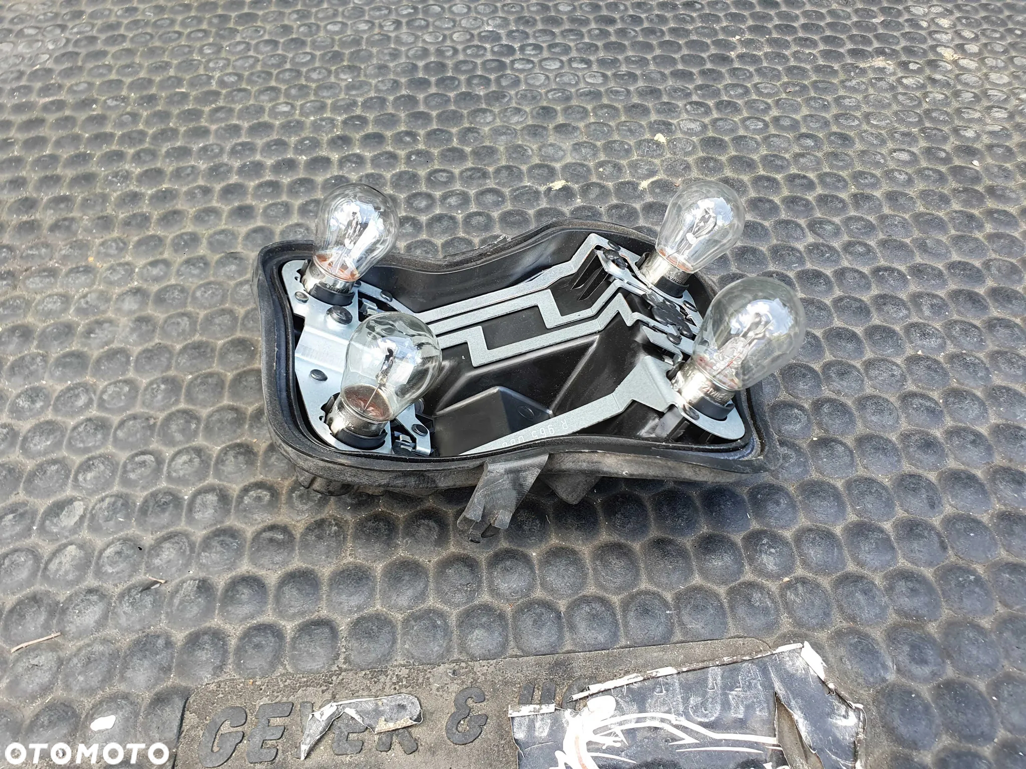 Wklad Lampa Lampy Oprawa Zarowki Mocowanie Tyl Prawy Tylne AUDI A4 B7 Sedan - 10