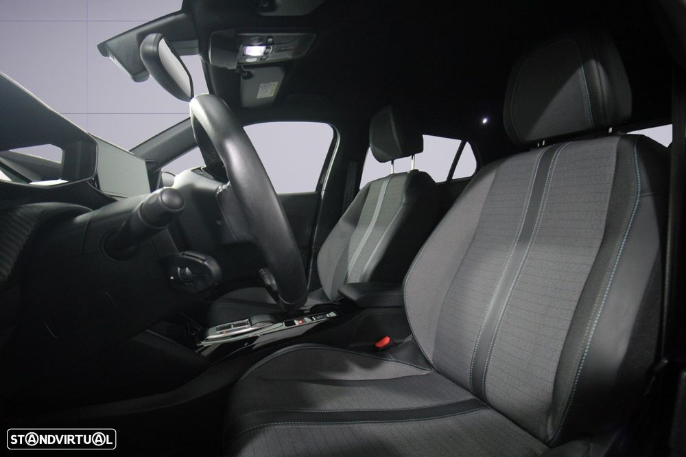 Peugeot e-2008 50 kWh Allure - 6