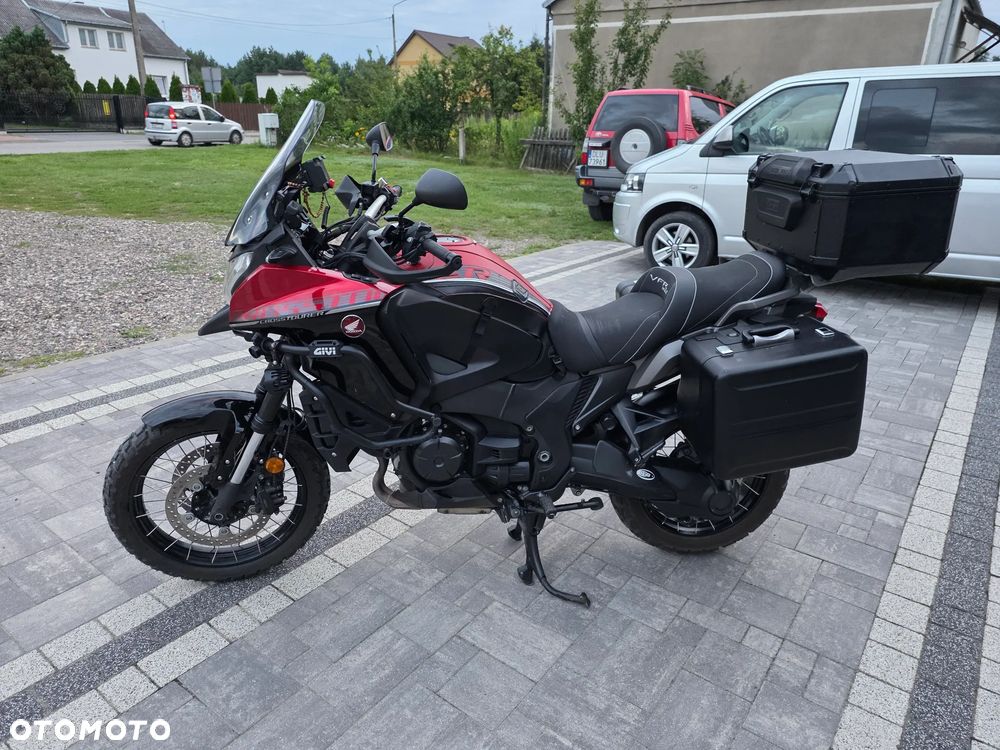 Honda VFR - 10