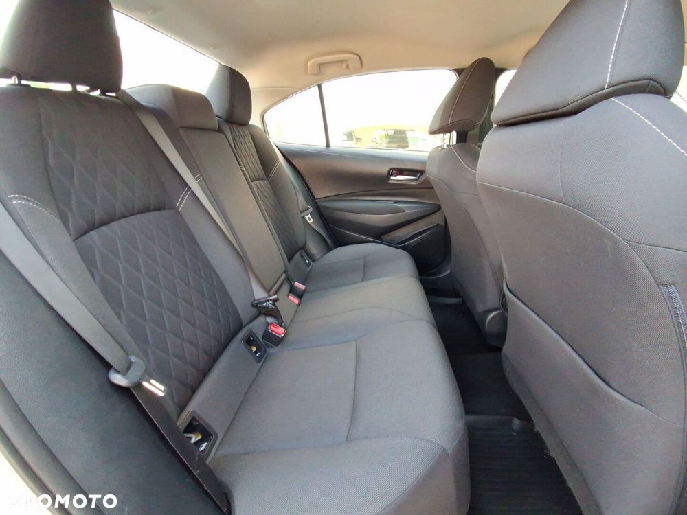 Toyota Corolla - 11