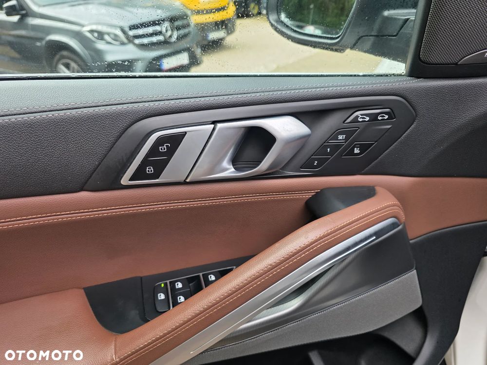 BMW X6 - 11