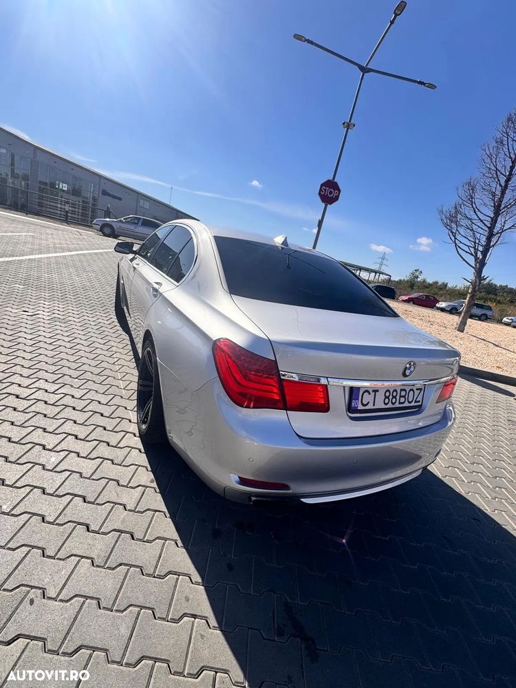 BMW Seria 7 740d xDrive Aut. - 8
