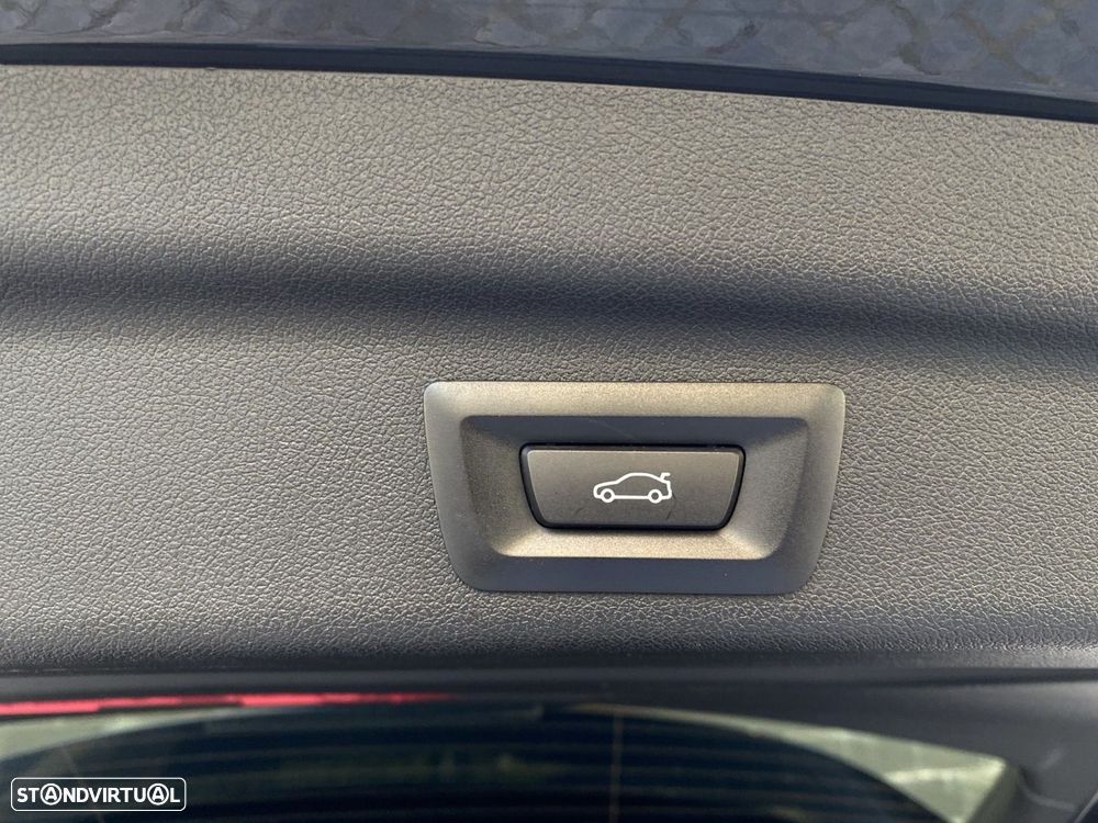 BMW 218 Active Tourer d Pack M Auto — fotografia 16
