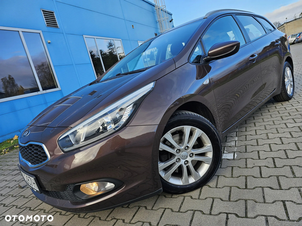 Kia Ceed 1.6 CRDi 128 Dream Team Edition