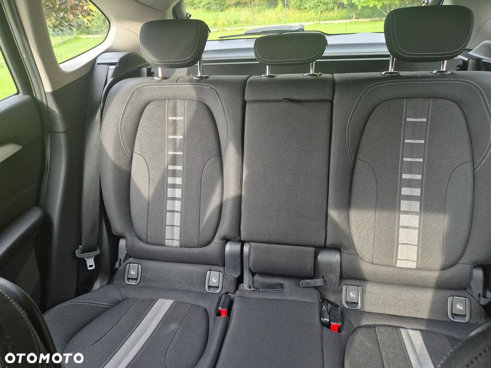 BMW X1 - 13
