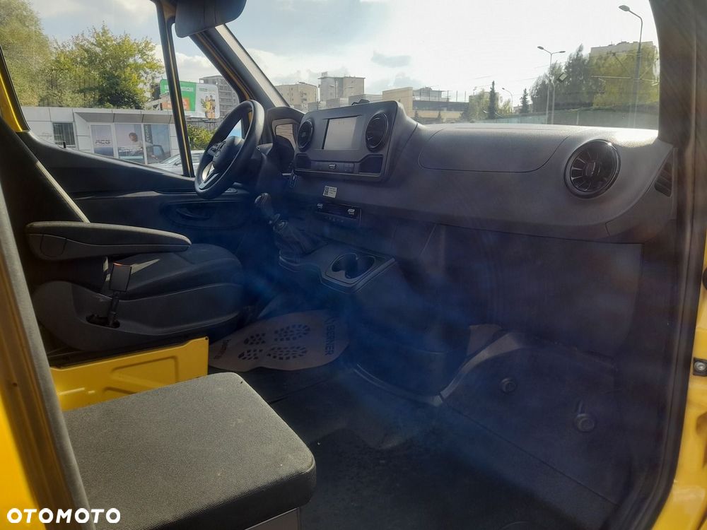 Mercedes-Benz Sprinter - 7