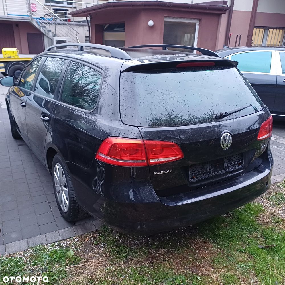 Volkswagen Passat 1.6 TDI BlueMotion - 10