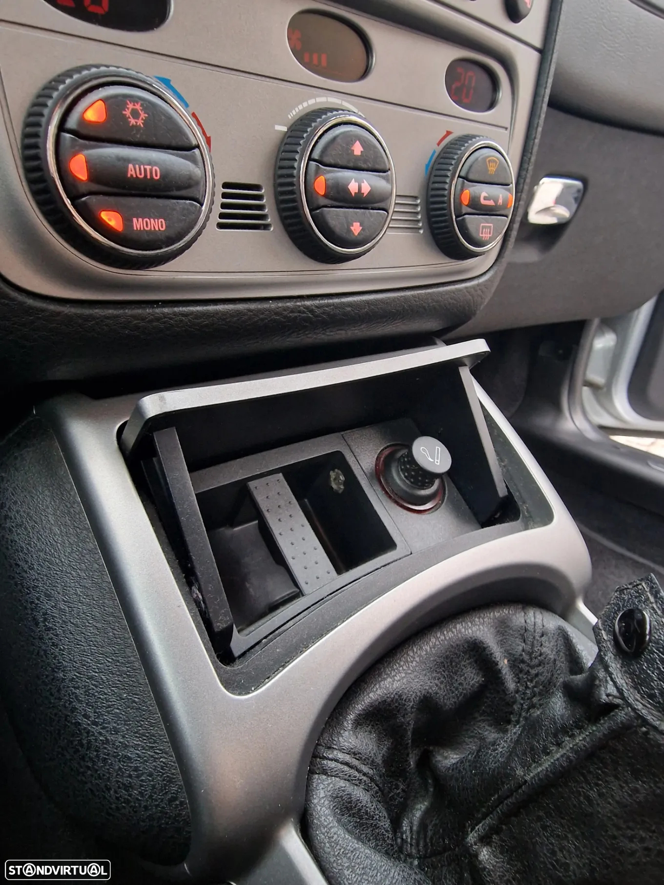 Alfa Romeo GT 1.9 JTD M-JET - 33