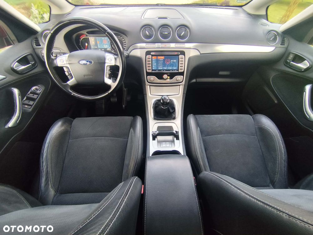 Ford S-Max - 26