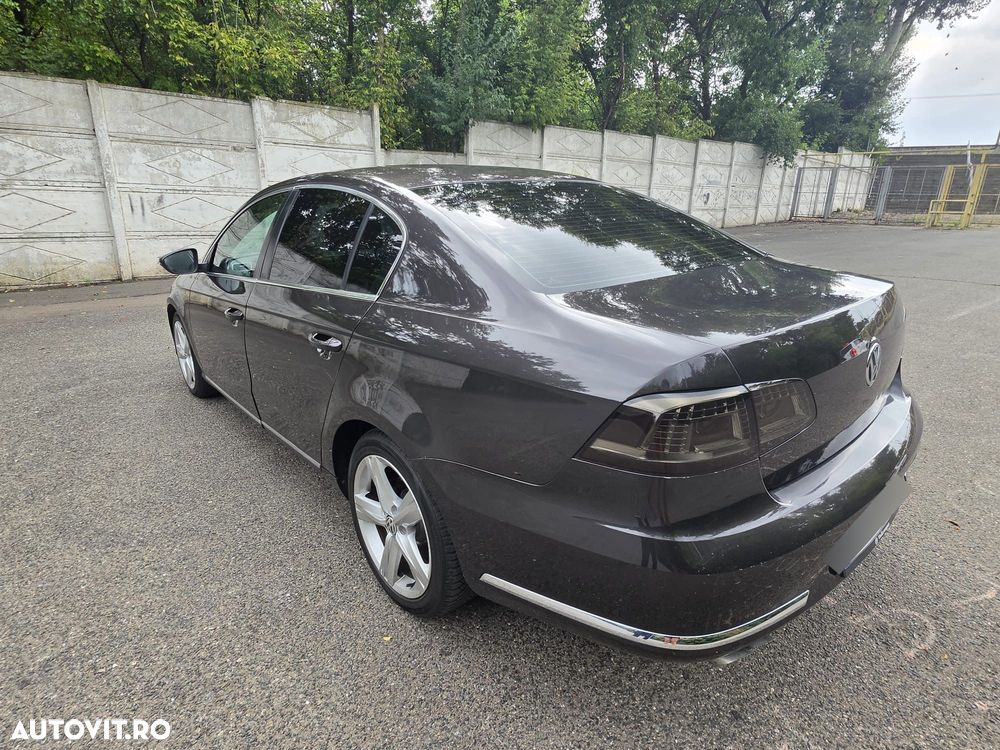 Volkswagen Passat - 4