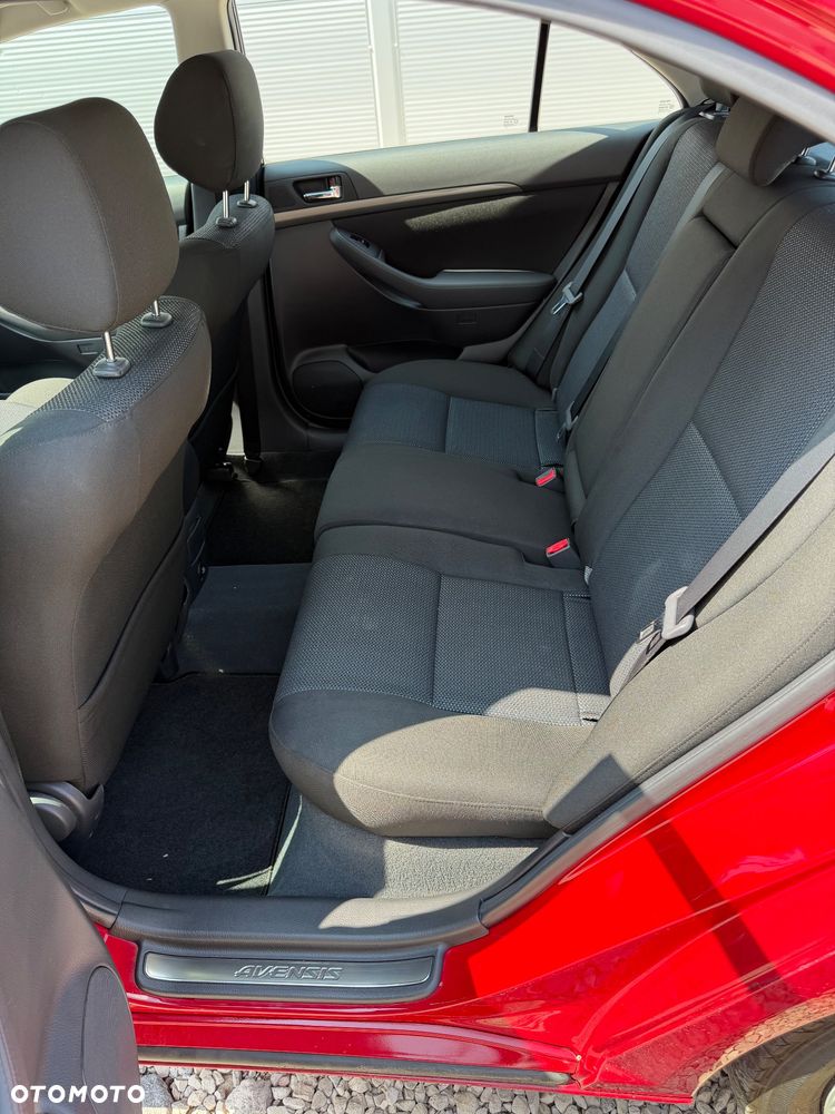 Toyota Avensis 2.0 VVT-i Sol - 12