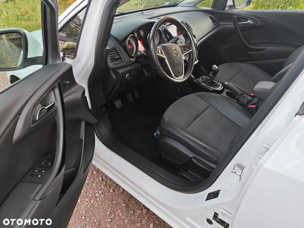 Opel Astra 1.6 D Start/Stop ON - 23