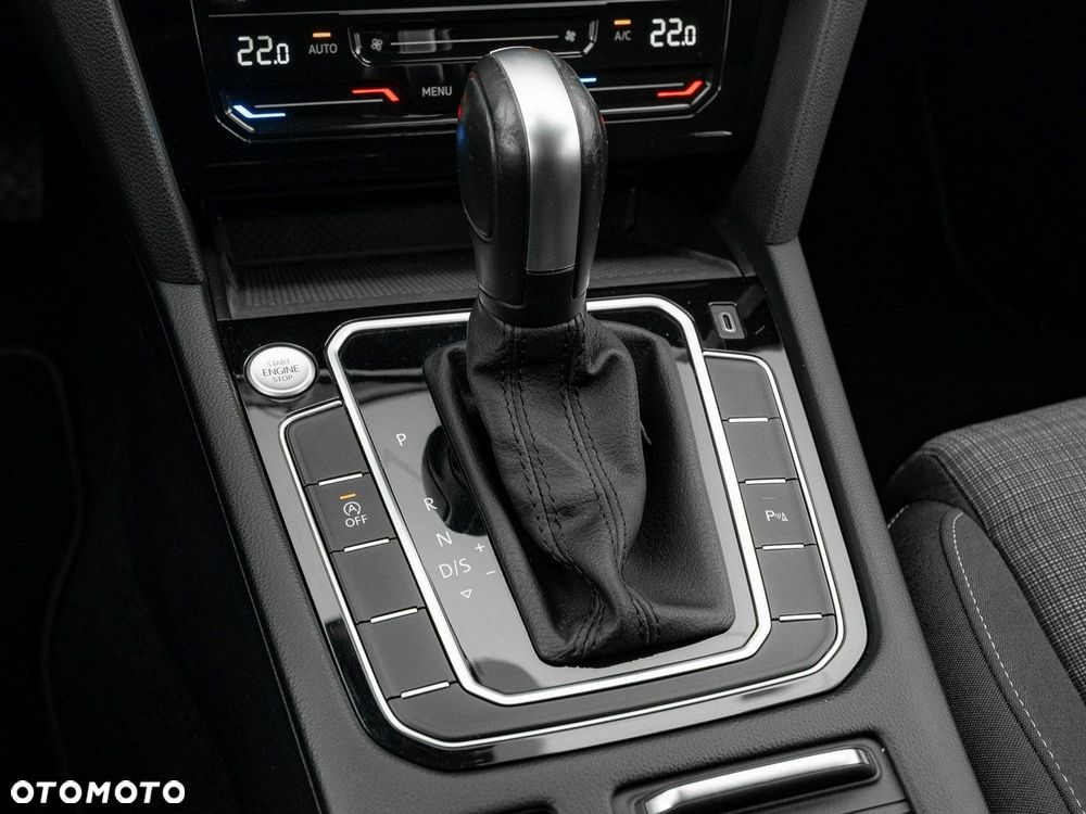 Volkswagen Passat - 18