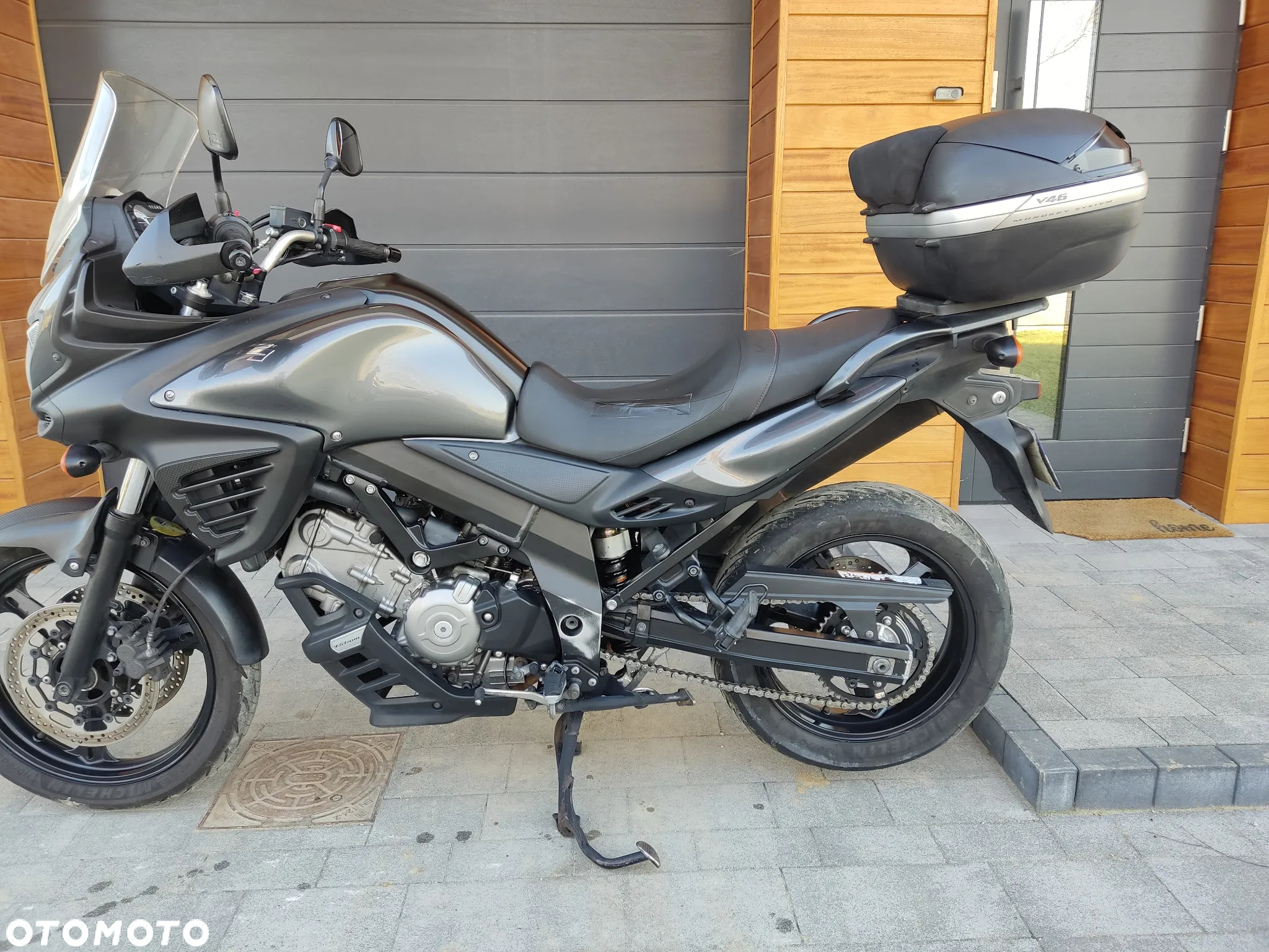 Suzuki V-STROM - 11