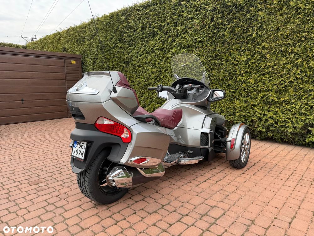 Can-Am Spyder - 4