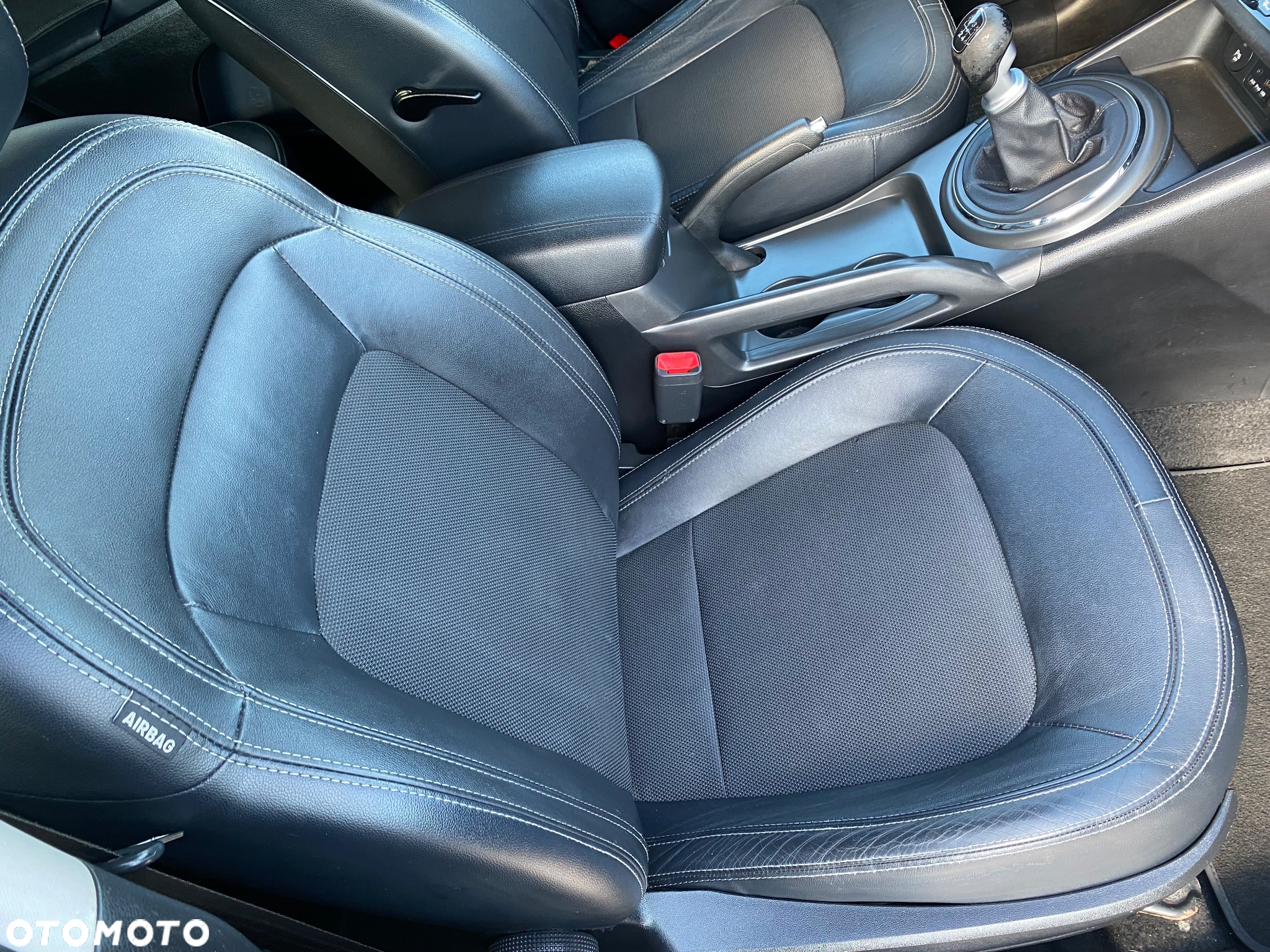 Hyundai ix35 1.6 2WD Fifa World Cup Edition - 39