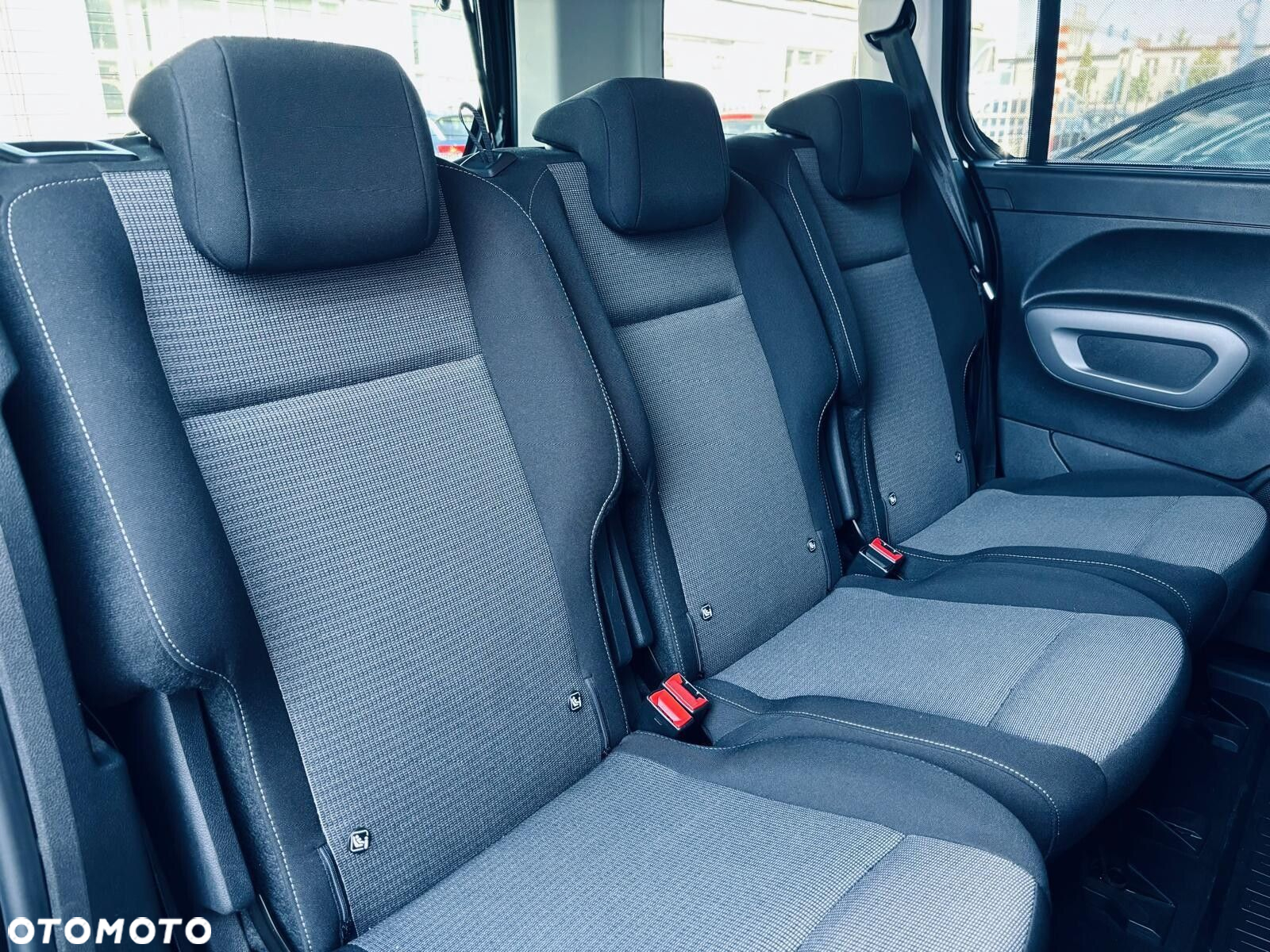 Toyota Proace City Verso 1.2 D-4T Family - 17