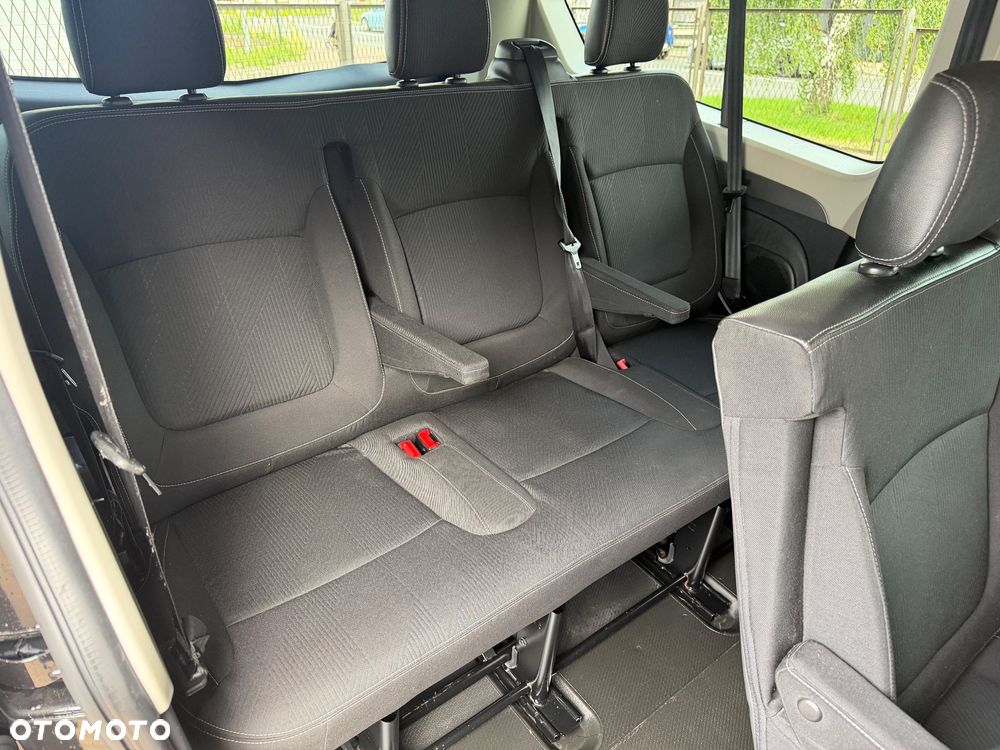 Renault Trafic 2.0 dCi EDC - 25