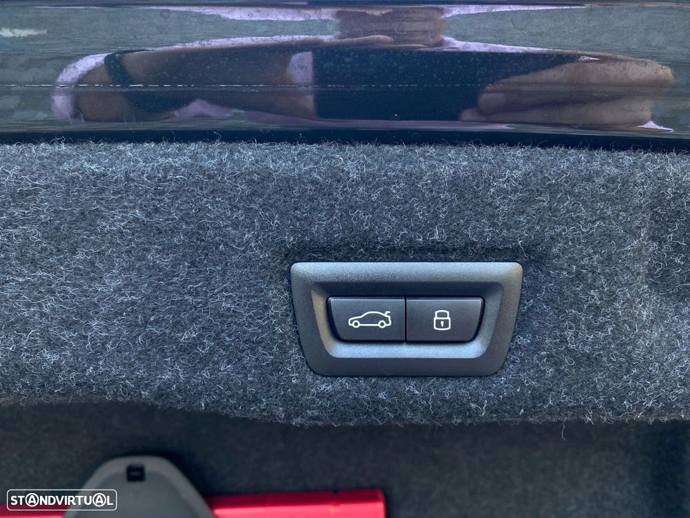 BMW 530 e Pack Desportivo M - 25