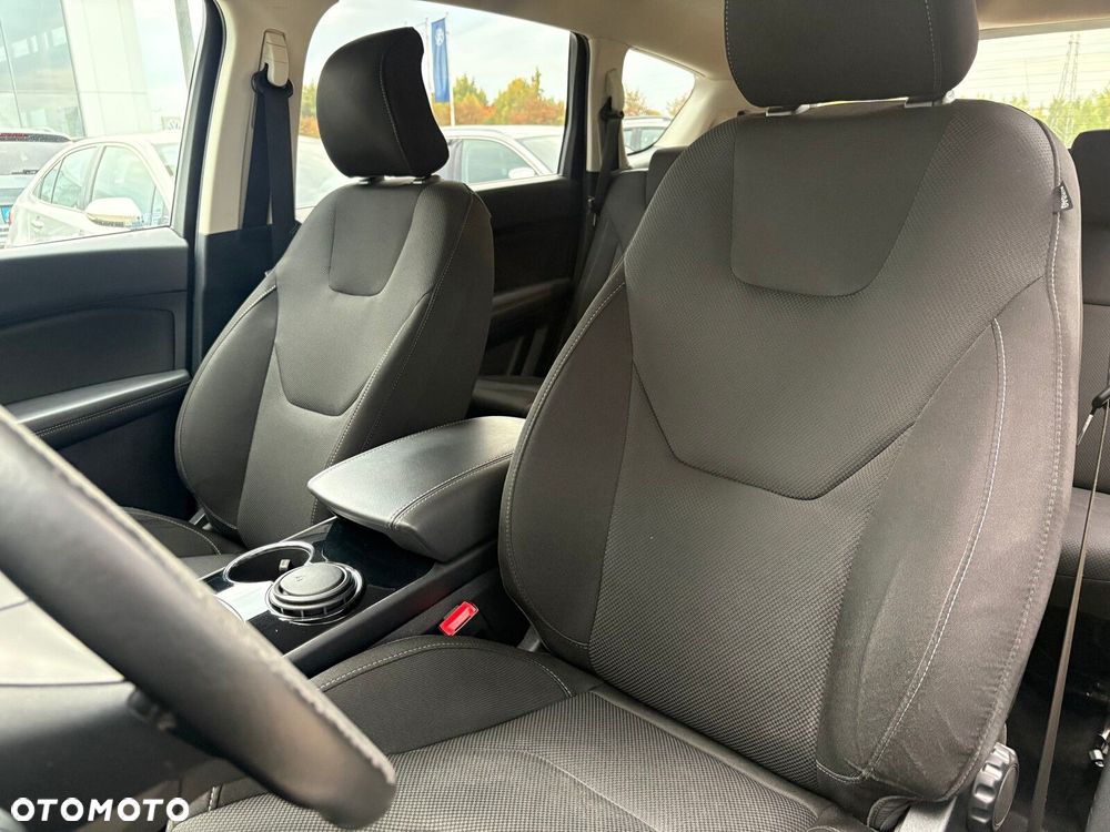 Ford S-Max - 13