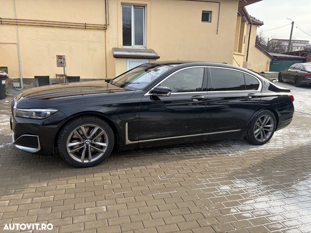 BMW Seria 7 745Le xDrive AT PHEV - 12