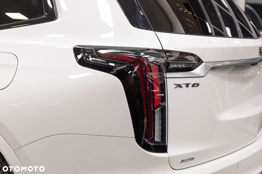 Cadillac XT6 - 10