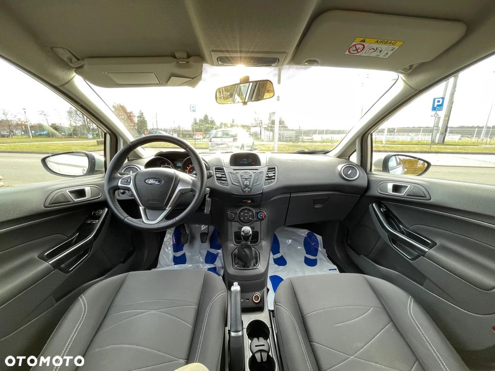 Ford Fiesta 1.25 Celebration - 12
