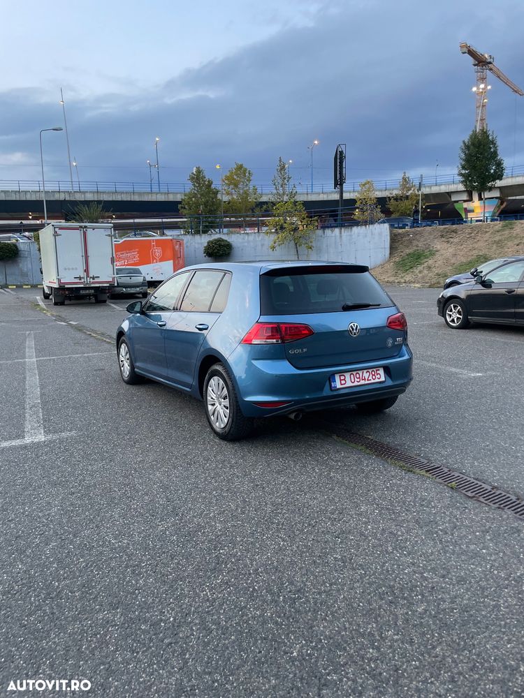 Volkswagen Golf 1.6 TDI BlueMotion Technology DPF Comfortline - 4