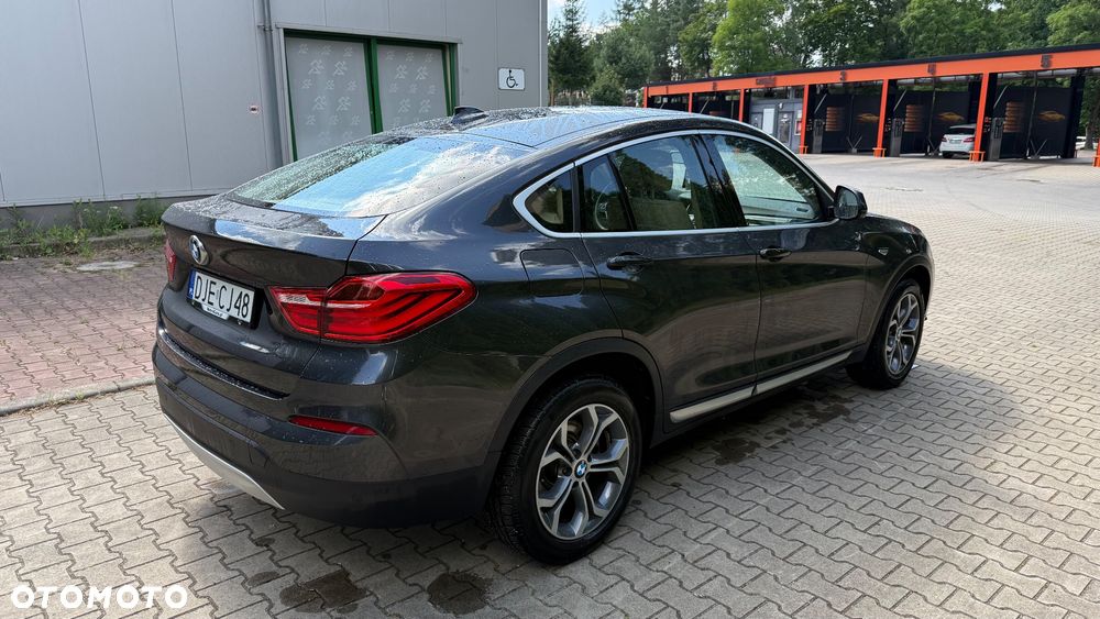 BMW X4 xDrive20i xLine - 4