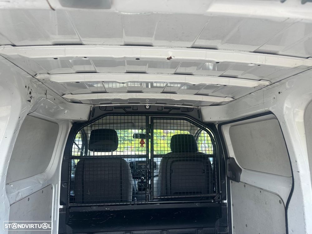 Nissan NV200 - 14