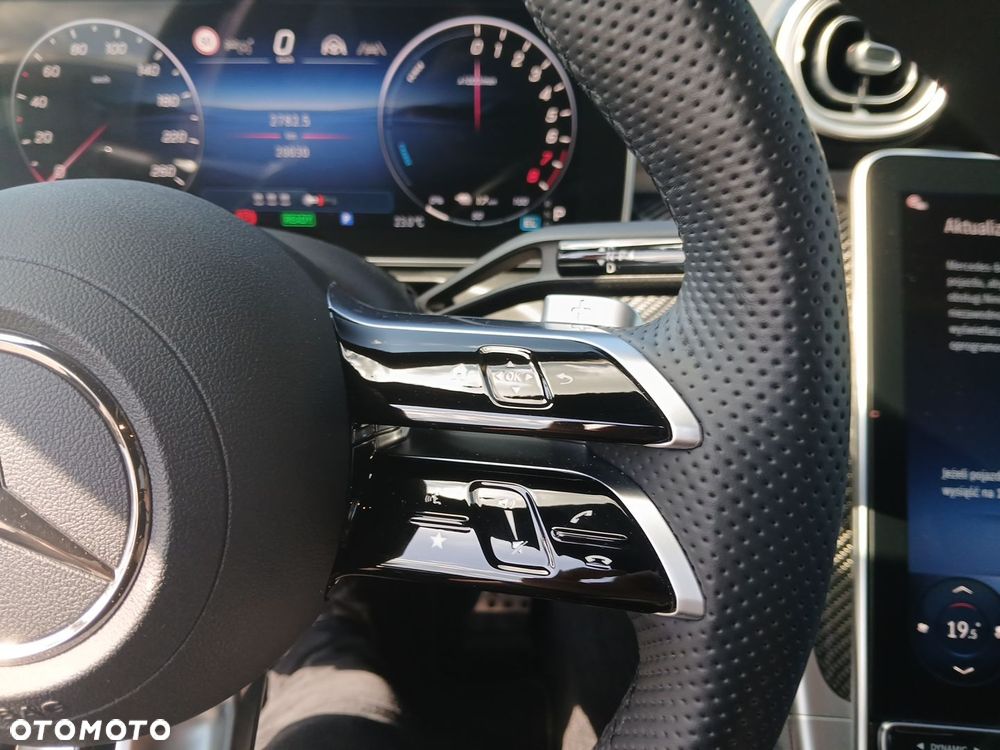 Mercedes-Benz Klasa C 300 e PHEV 4-Matic AMG - 23