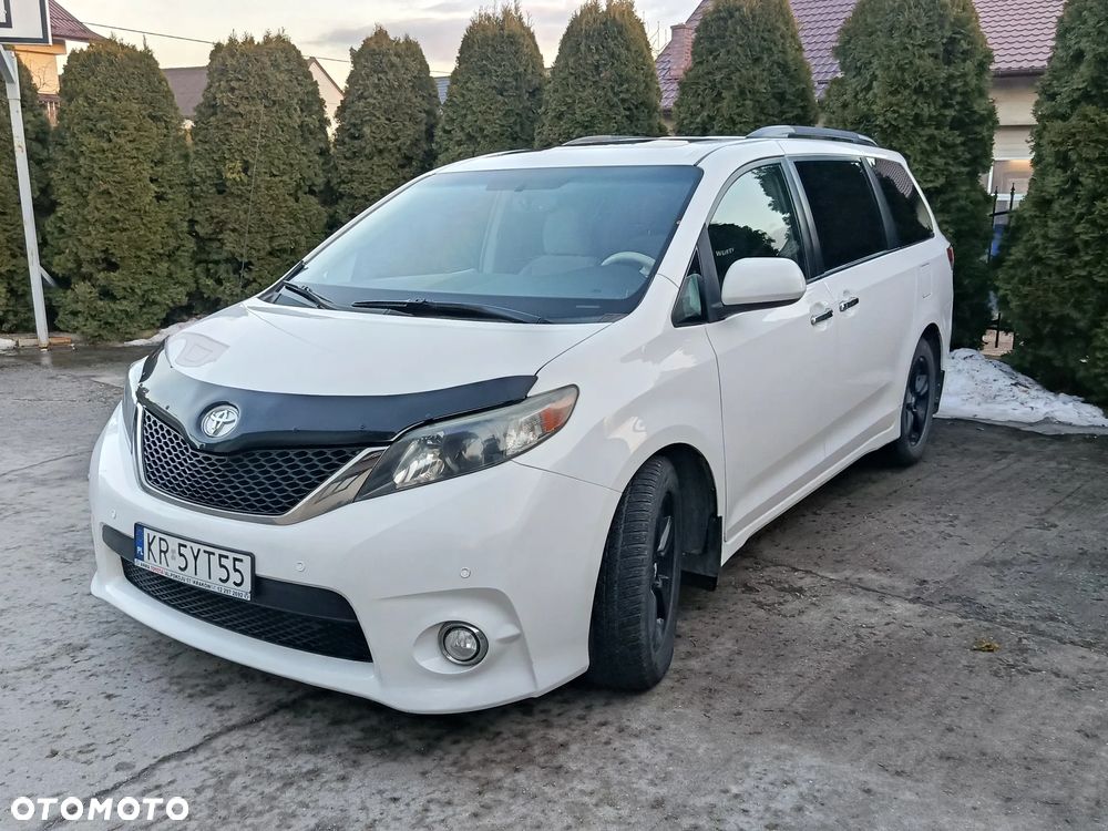 Toyota Sienna 3.5 V6 SE - 16