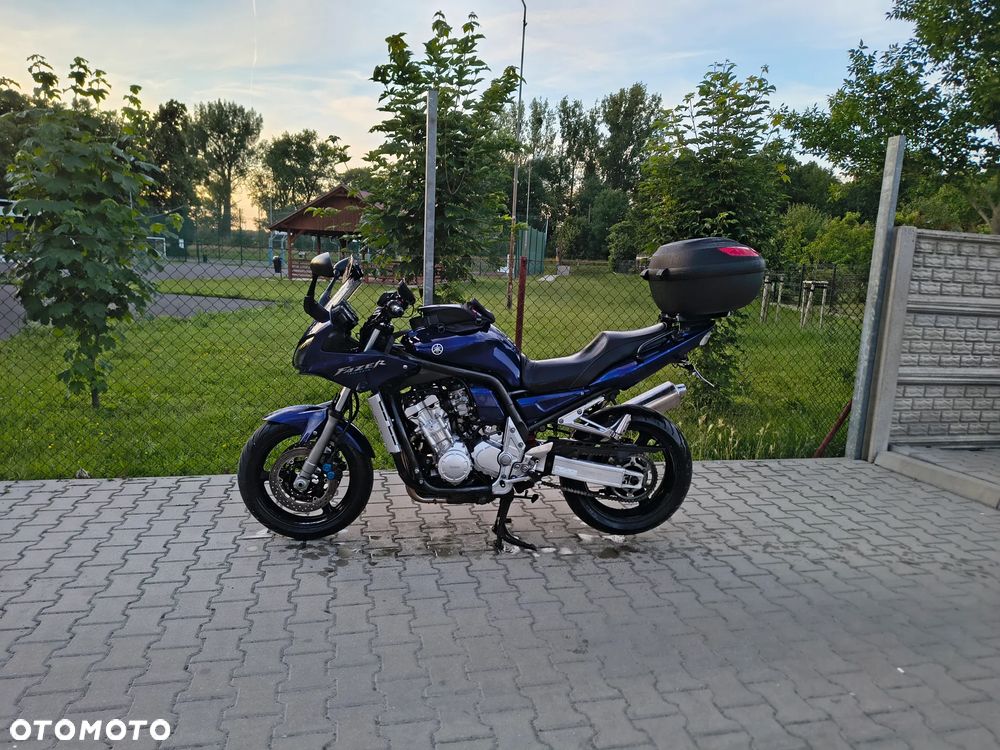 Yamaha FZS - 1