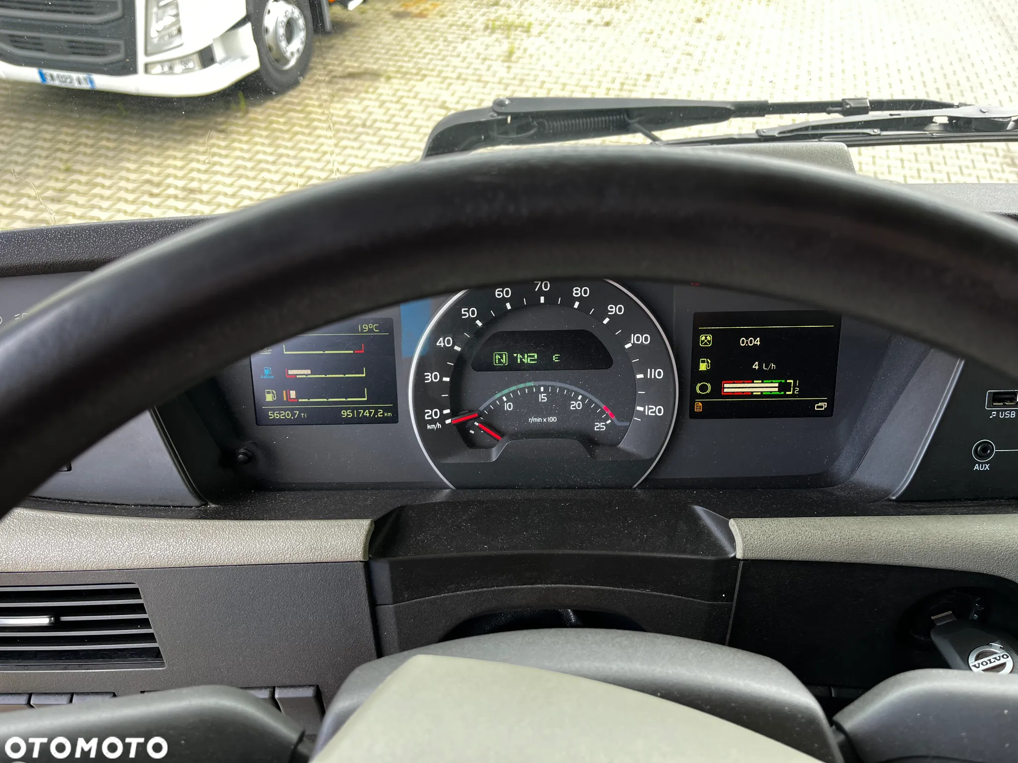 Volvo FH 500 SPROWADZONY Z FRANCJI  DWA ZBIORNIKI LODÓWKA - 11