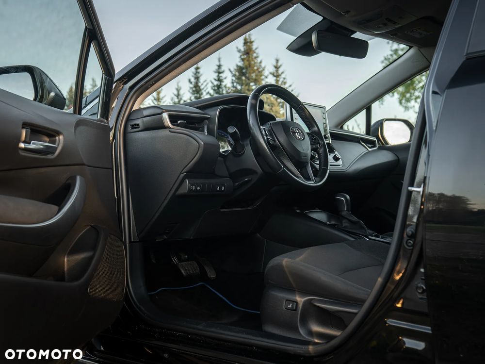 Toyota Corolla 1.8 Hybrid Selection - 16