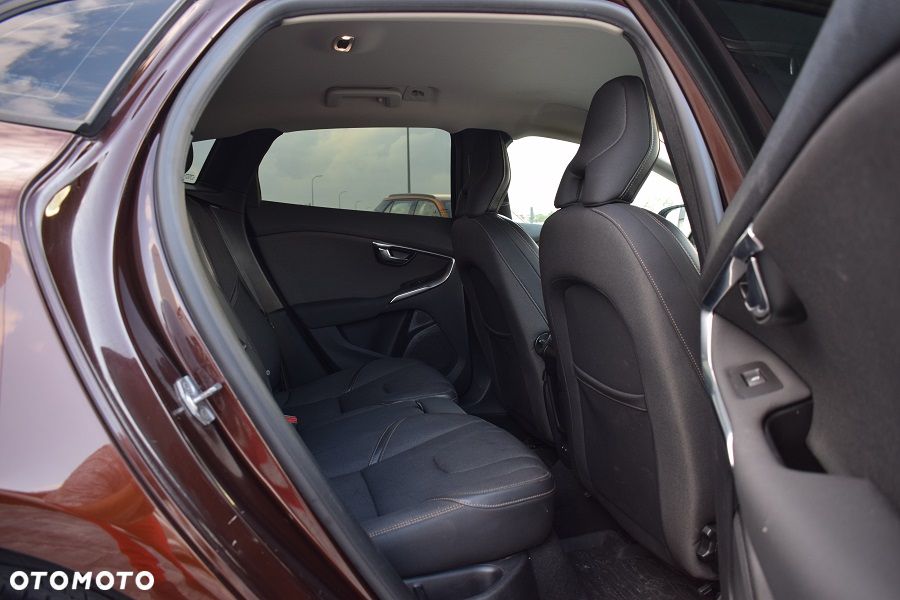 Volvo V40 Cross Country D3 Drive-E SCR Dynamic Edition - 10