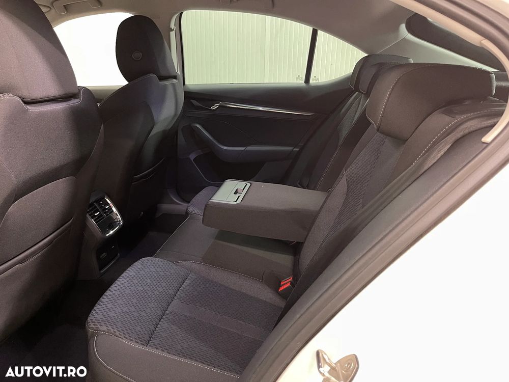 Skoda Octavia 1.5 TSI DSG Mild Hybrid Style - 12