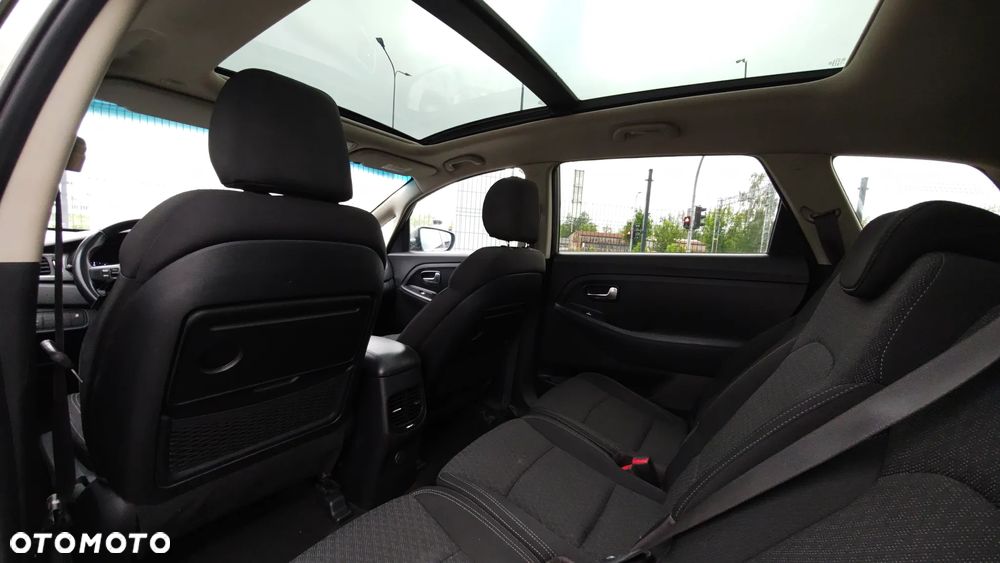 Kia Carens 1.6 GDI ISG Vision - 8