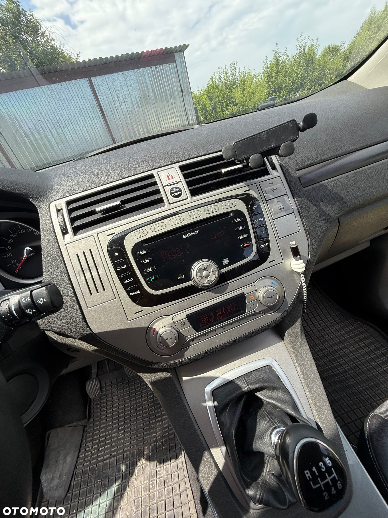 Ford Kuga - 13