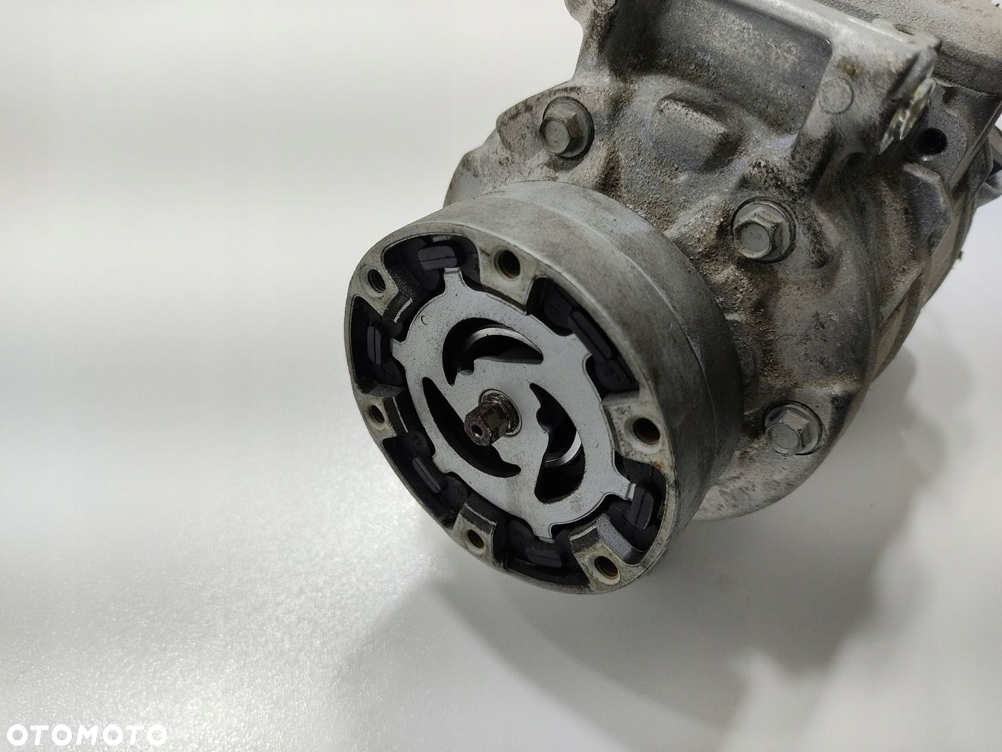 SPRĘŻARKA KLIMATYZACJI AUDI A7 4G 4.2 TFSI 4G0260805F 2010-2014 - 3