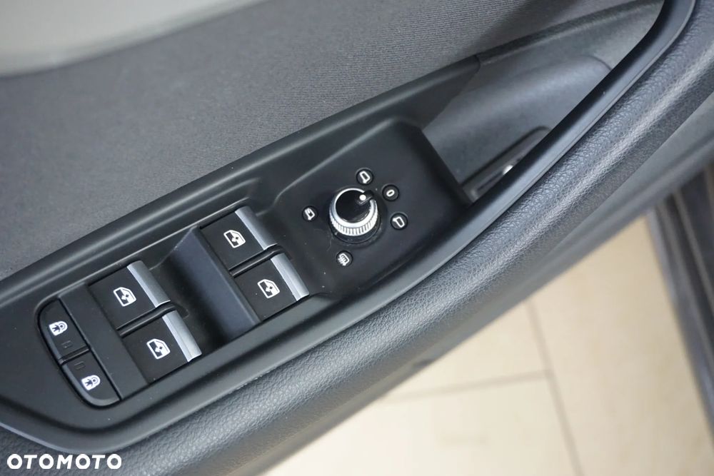 Audi A4 Avant 35 TDI S tronic - 26