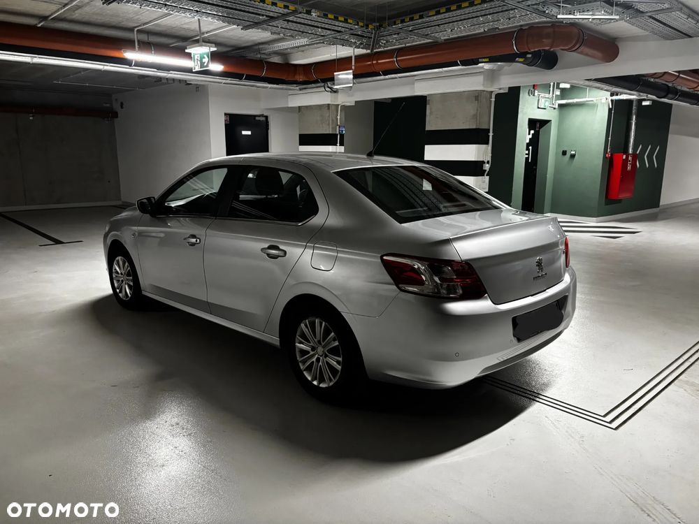Peugeot 301 1.6 VTi Allure - 4