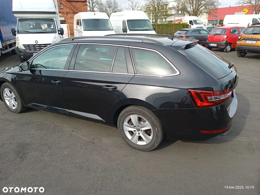 Skoda Superb 2.0 TDI Active DSG7 - 23