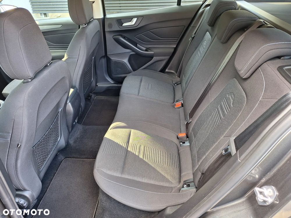 Ford Focus 1.5 EcoBoost Active Business - 25